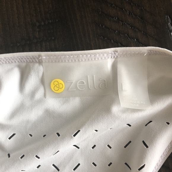 𝅺NEW Zella “Nova” Exercise Perforated Cutout Racer Back Size L Workout Tank Top - Picture 14 of 15